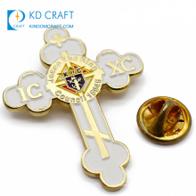 Diseño al por mayor personalización de insignias de metal esmalte dorado azul marino religioso jesucristo mini cruz pin de solapa para la venta